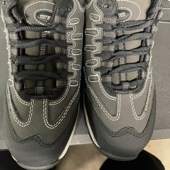 Hytest Mens Composite Toe Shoe Size 5.5 - Equivalent to Womens size 7 - Picture 1 of 10